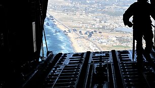 Tsgt. Christopher Hubenthal/Us A / ZUMAPRESS.com