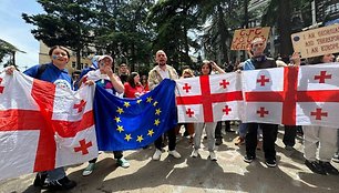 Demonstrantai protestuoja prieš užsienio agentų įstatymą Gruzijoje. / IMAGO / IMAGO/SNA