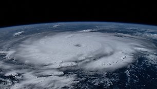 Uraganas Berylis Karibų jūroje iš Tarptautinės Kosminės Stoties. / NASA/Matthew Dominick / via REUTERS