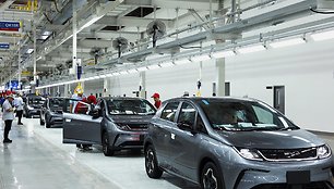 Kinijos BYD atidaro pirmąją elektrinių automobilių gamyklą Pietryčių Azijoje / Chalinee Thirasupa / REUTERS