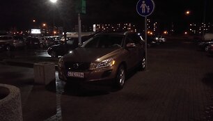 Po ženklu.