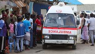 Paplūdimyje Somalio sostinėje per „al Shabaab“ išpuolį žuvo mažiausiai 32 žmonės / Feisal Omar / REUTERS