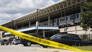 Šaudymas metro stotyje Ilinojuje. / Pat Nabong / AP