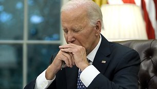 Biden yra dabartinis JAV prezidentas. / Mark Schiefelbein / AP