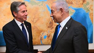 Izraelio ministras pirmininkas Benjaminas Netanyahu ir JAV valstybės sekretorius Antony Blinkenas / Haim Zach/Israel Gpo / ZUMAPRESS.com
