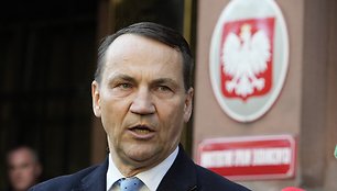 Lenkijos užsienio reikalų ministras Radoslawas Sikorskis / Czarek Sokolowski / AP