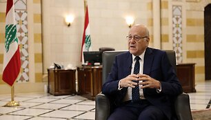 Libanas dėl iraniečių pareigūno komentarų apkaltino Iraną &bdquo;įžūliu ki&scaron;imusi&ldquo; / ANWAR AMRO / AFP