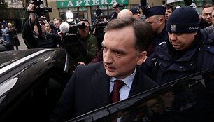 Sulaikomas Zbigniewas Ziobras / Dawid Zuchowicz / Agencja Wyborc / Agencja Wyborcza.pl via REUTERS