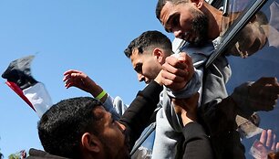 Pasitinkami i&scaron;laisvinti palestiniečių kaliniai / Ramadan Abed / REUTERS