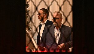 H. Kicklis ir kitas Austrijos parlamentaras konservatorius  / JOE KLAMAR / AFP