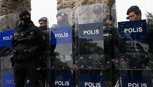Turkijos policija / Dilara Senkaya / REUTERS