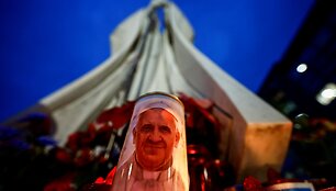 Yara Nardi / REUTERS