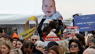 Protestuotojai ragina paleisti Gazos Ruože laikomus įkaitus / GEOFFROY VAN DER HASSELT / AFP