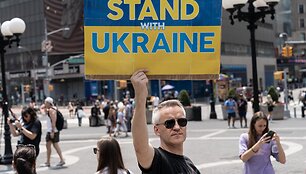 Ukrainos palaikymo akcijos dalyvis / Lev Radin / ZUMAPRESS.com