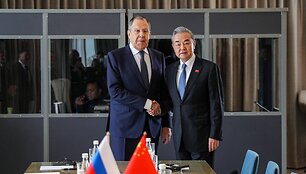 Sergejus Lavrovas ir Wang Yi / CHINE NOUVELLE/SIPA / CHINE NOUVELLE/SIPA