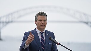 JAV gynybos sekretorius Pete'as Hegsethas / Matias Delacroix / AP