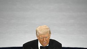  / AP