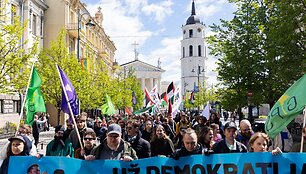 Profesinės sąjungos (G1PS) ir &bdquo;KArtu &ndash; Kairiųjų Aljanso&ldquo; eitynės  / BNS nuotr.