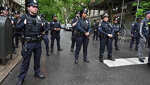 JAV policininkai / ANDREA RENAULT / AFP