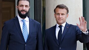 Ahmedas al Sharaa ir Emmanuelis Macronas / LUDOVIC MARIN / AFP