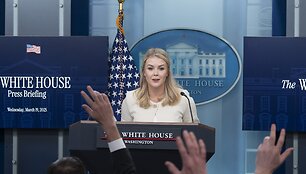 Baltųjų rūmų spaudos sekretorė Karoline Leavitt / Chris Kleponis / ZUMAPRESS.com