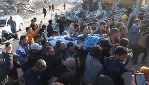 &bdquo;Al Jazeera&ldquo; žurnalisto laidotuvės Gazos Ruože / Abood Abo Salama/SIPA / Abood Abo Salama/SIPA