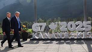G-7 / SUZANNE PLUNKETT / AFP
