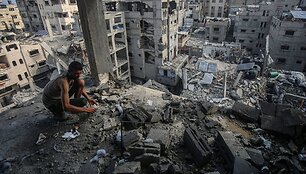 Karas Gazos Ruože / Rizek Abdeljawad / ZUMAPRESS.com