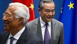 Wang Yi Briuselyje / Wiktor Dabkowski / ZUMAPRESS.com