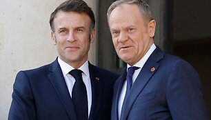 Emmanuelis Macronas ir Donaldas Tuskas / LUDOVIC MARIN / AFP