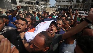Per Izraelio smūgį Gazoje žuvo žurnalistai / Omar Ashtawy / ZUMAPRESS.com
