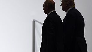  / AP