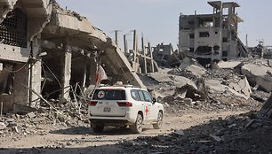 Raudonasis Kryžius Gazos Ruože / OMAR AL-QATTAA / AFP