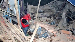 Žemės drebėjimas &Scaron;iaurės Afganistane / Afghan Red Crescent / via REUTERS