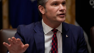 Pete'as Hegsethas /  / AP