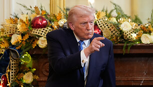  / AP