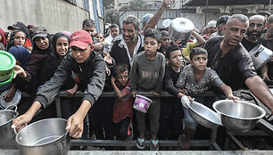 Palestiniečiai laukia paramos maistu  / Apaimages/SIPA / Apaimages/SIPA