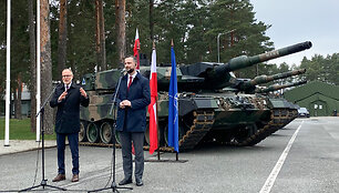 Lenkijos ir Latvijos gynybos ministrai / Alexander Welscher / dpa/picture-alliance
