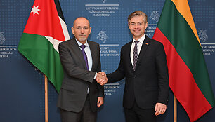 Jordanijos vicepremjeras ir užsienio reikalų ministras Aymanas Safadi ir Lietuvos užsienio reikalų ministras Kęstutis Budrys / URM nuotr.