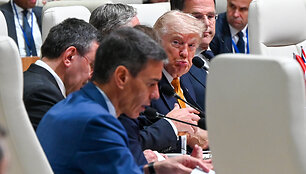 NATO vir&scaron;ūnių susirinkimo kadras / Ansgar Haase / dpa/picture-alliance