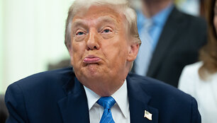 Donaldas Trumpas /  / Aaron Schwartz/POOL via CNP/INST