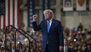 Donaldas Trumpas / Molly Riley/White House / ZUMAPRESS.com