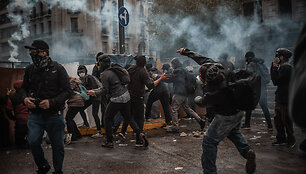 Protestas Buenos Airėse / Daniella Fernandez Realin / ZUMAPRESS.com