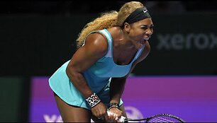 VIDEO kadras: Negalėdama atlikti padavimo Serena Williams prapliupo keiksmais 