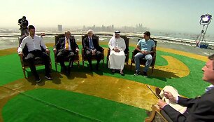 VIDEO kadras: Rogeris Federeris, Novakas Džokovičius aplankė Burj Al Arab 