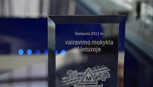 Apdovanojimas geriausiai Lietuvos vairavimo mokyklai