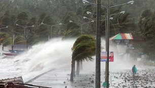 Filipinuose siaučia Haiyan taifūnas