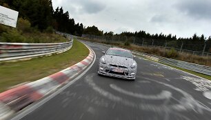 &bdquo;Nissan GT-R Nismo&ldquo; bandymai Niurburgringe