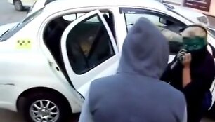 Taksistai Rusijoje ker&scaron;ija nemokiems keleiviams