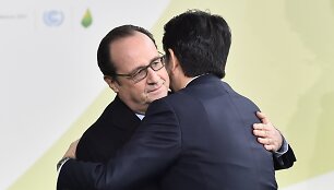 Francois Hollande'as ir Japonijos prezidentas Shinzo Abe